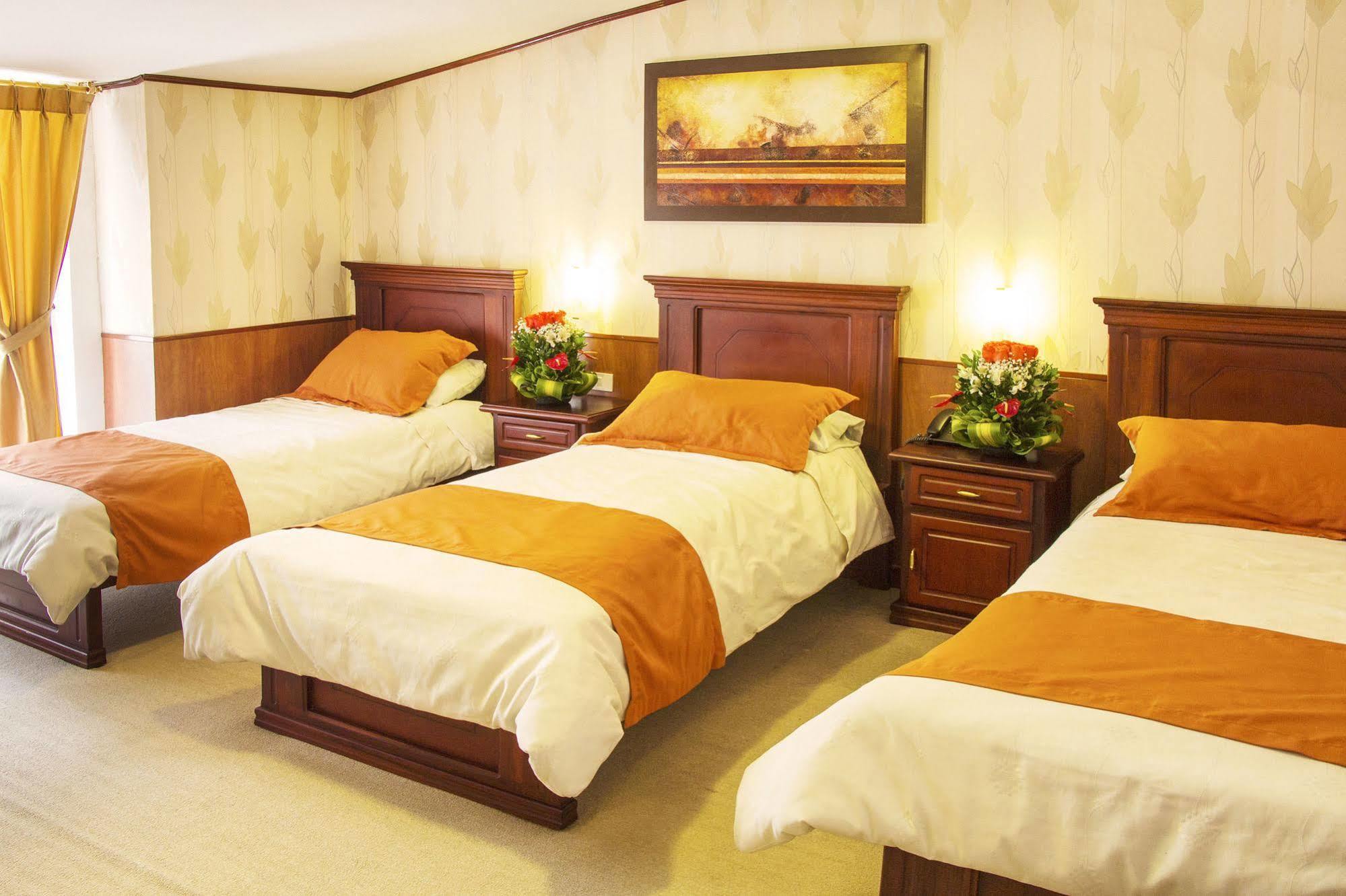 Hotel Inca Imperial กีโต ภายนอก รูปภาพ
