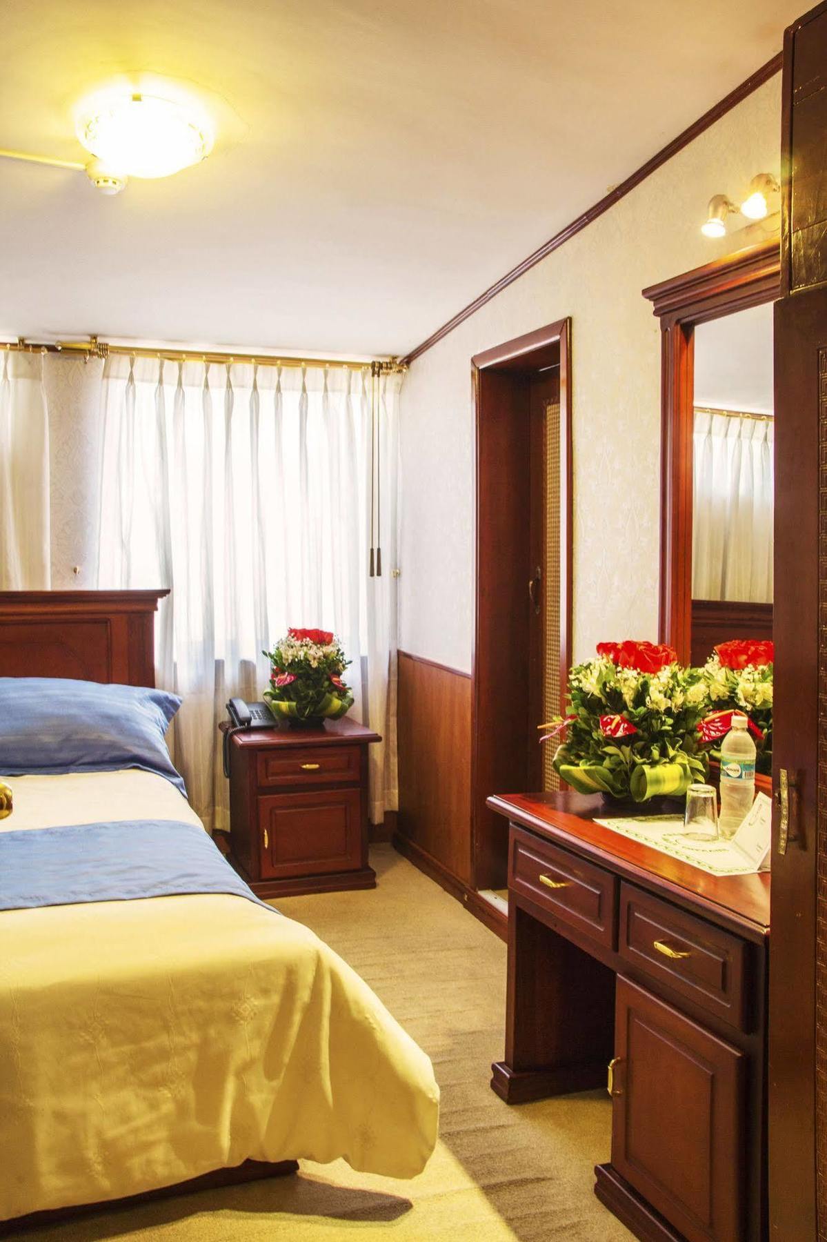 Hotel Inca Imperial กีโต ภายนอก รูปภาพ